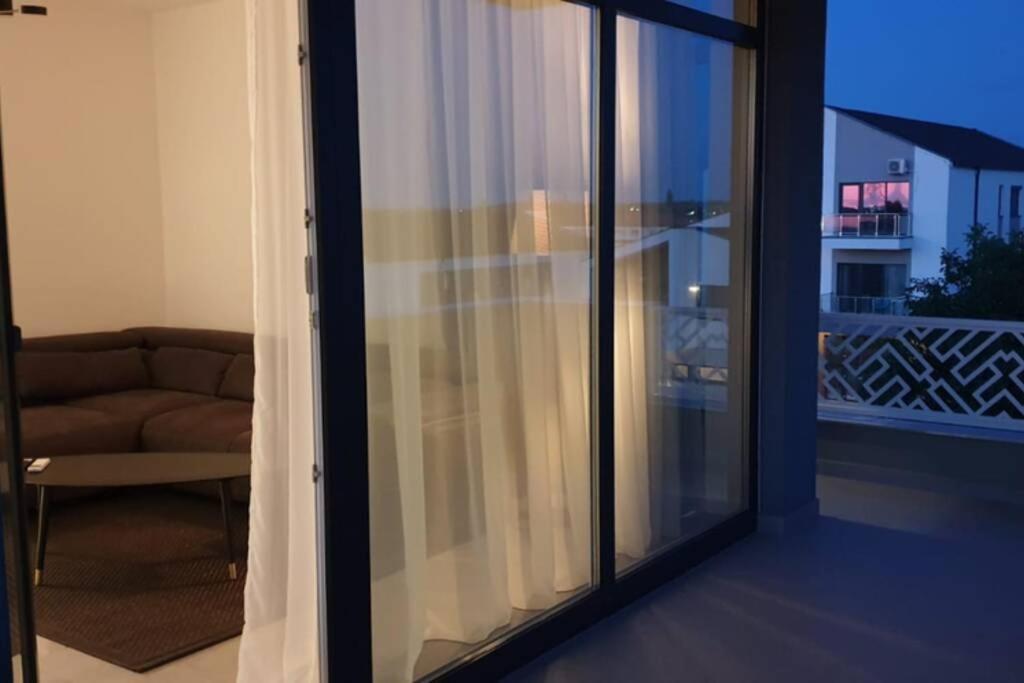 Papillon Apartment #6 Dumbravita  ภายนอก รูปภาพ